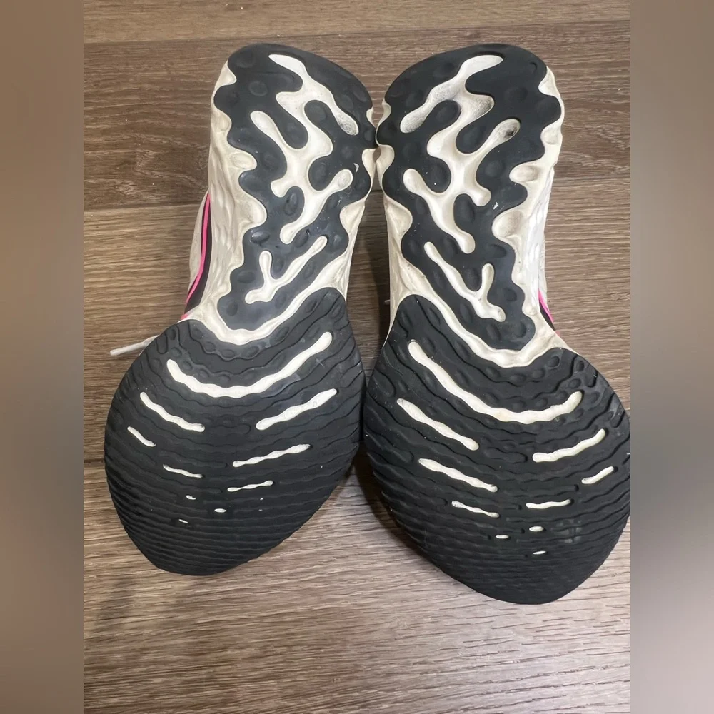 Women's Nike React Infinity Run Flyknit 2 - Picture 9 of 9